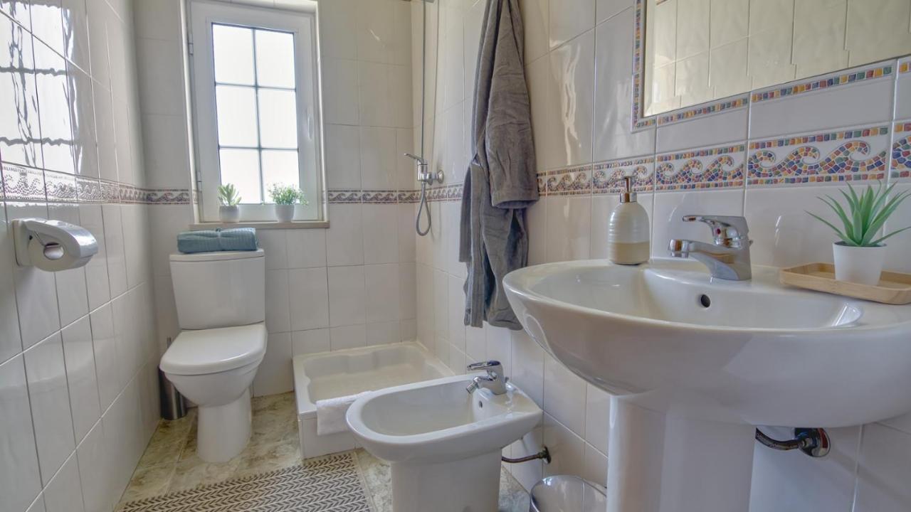 8-Bed Villa In Vilamoura-Sleeps-Playground-Pool Экстерьер фото